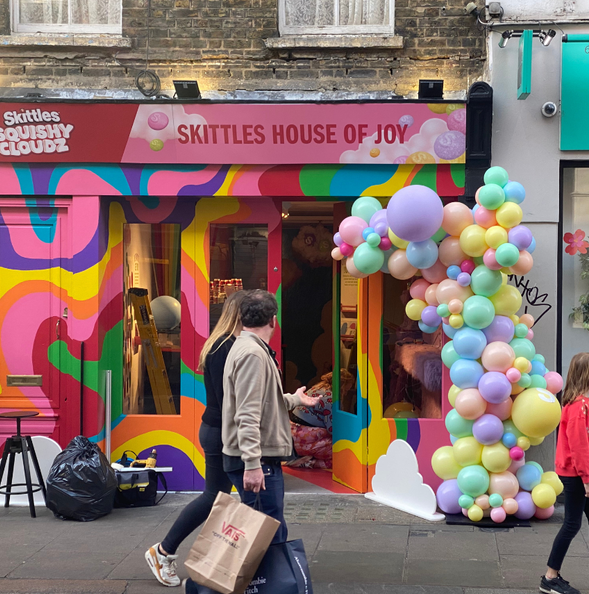 Pastel Rainbow Ballon Column